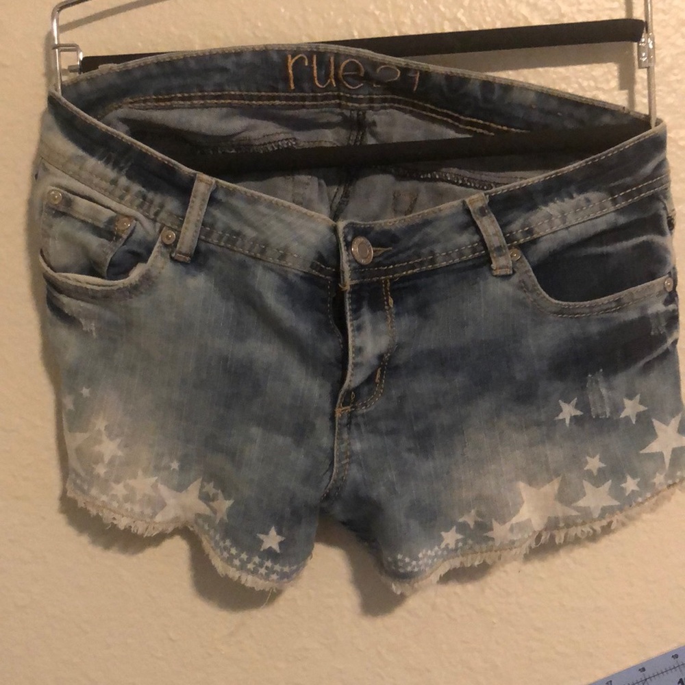 Rue 21 shorts with stars size13/14
